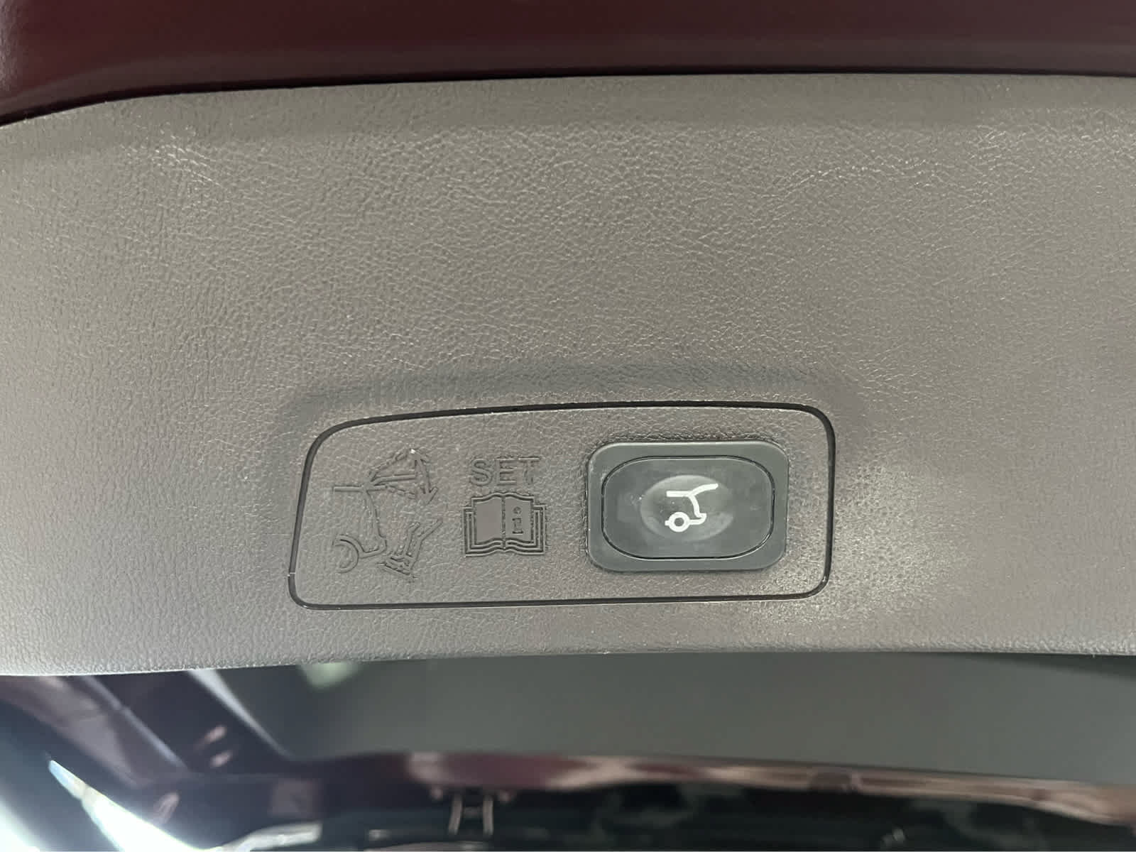 Used 2016 Lincoln MKC Select w/ Select Plus Package AWD/4WD image 17