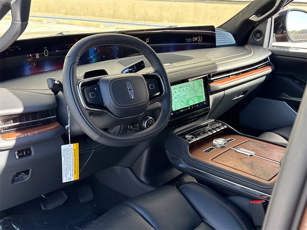 New 2025 Lincoln Navigator Black Label image 27