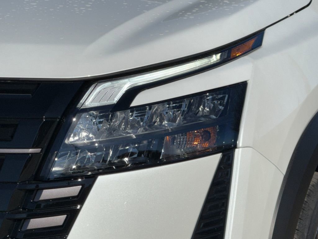 New 2026 Nissan Pathfinder Platinum image 5