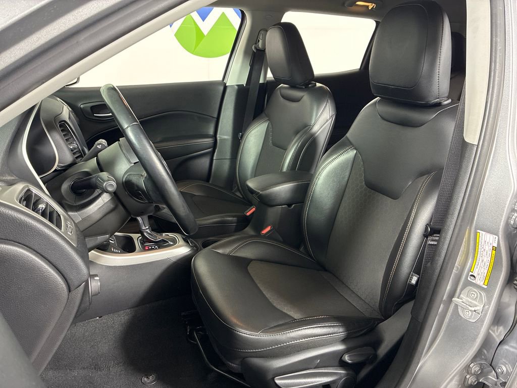 Used 2020 Jeep Compass Latitude image 23