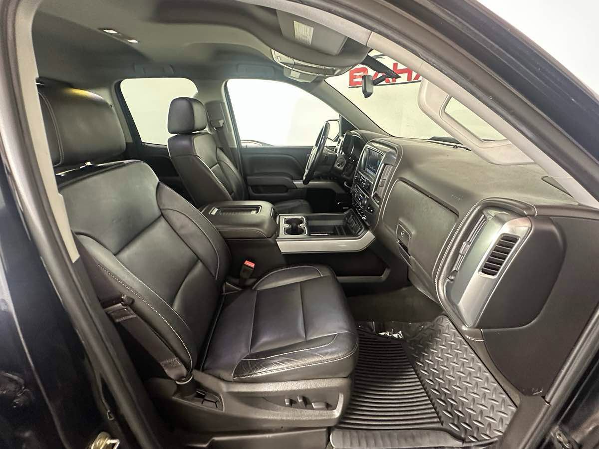 Used 2016 Chevrolet Silverado 1500 LTZ Z71 w/ LTZ Plus Package AWD/4WD image 24