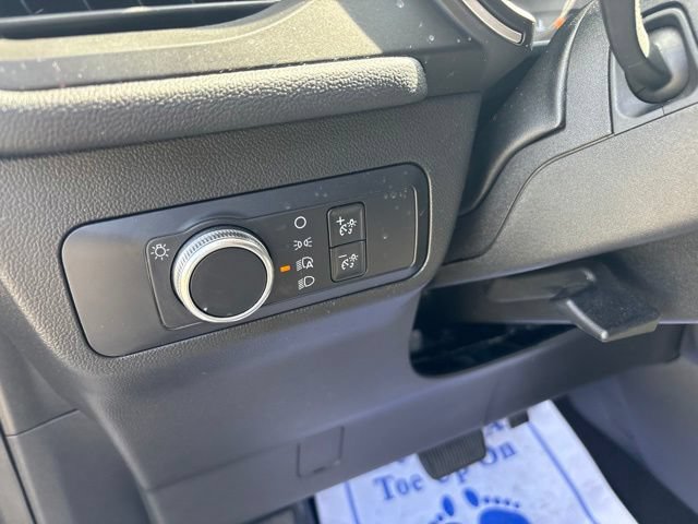 Used 2020 Ford Escape SE FWD image 33