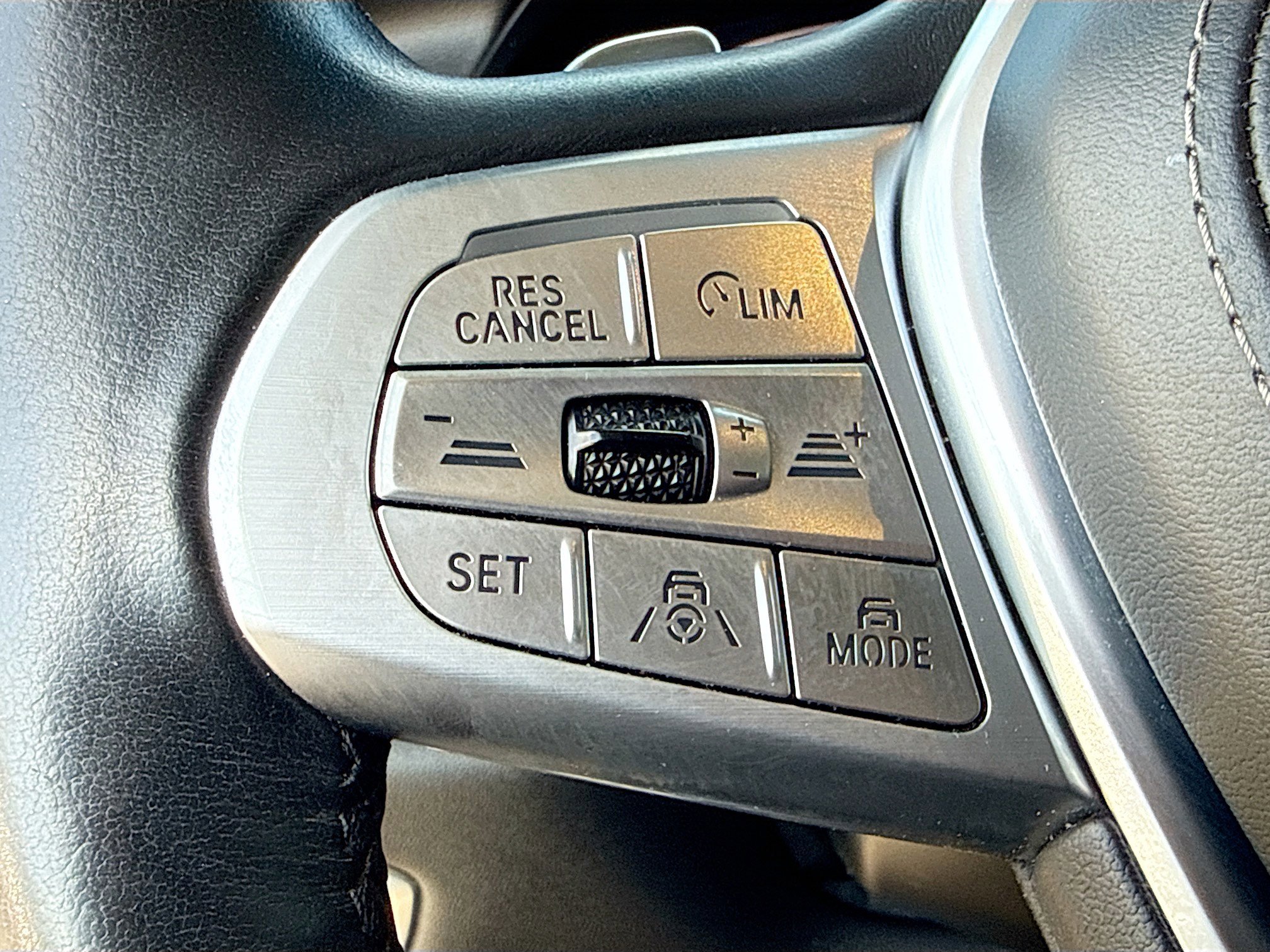 Used 2020 BMW X7 xDrive40i w/ Premium Package image 39