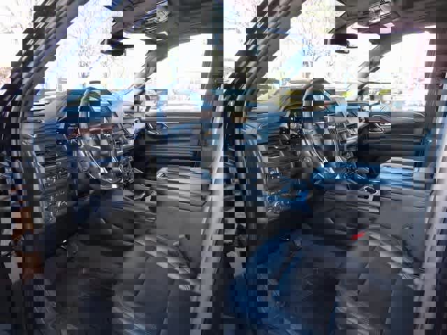 Used 2022 Chevrolet Tahoe LT w/ LT Signature Plus Package image 2