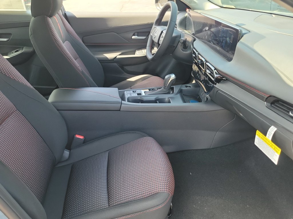 New 2027 Nissan Sentra SR w/ Floor Mat Package FWD image 11