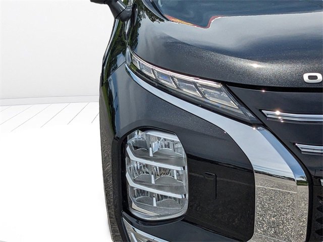 New 2025 Mitsubishi Outlander AWD image 9