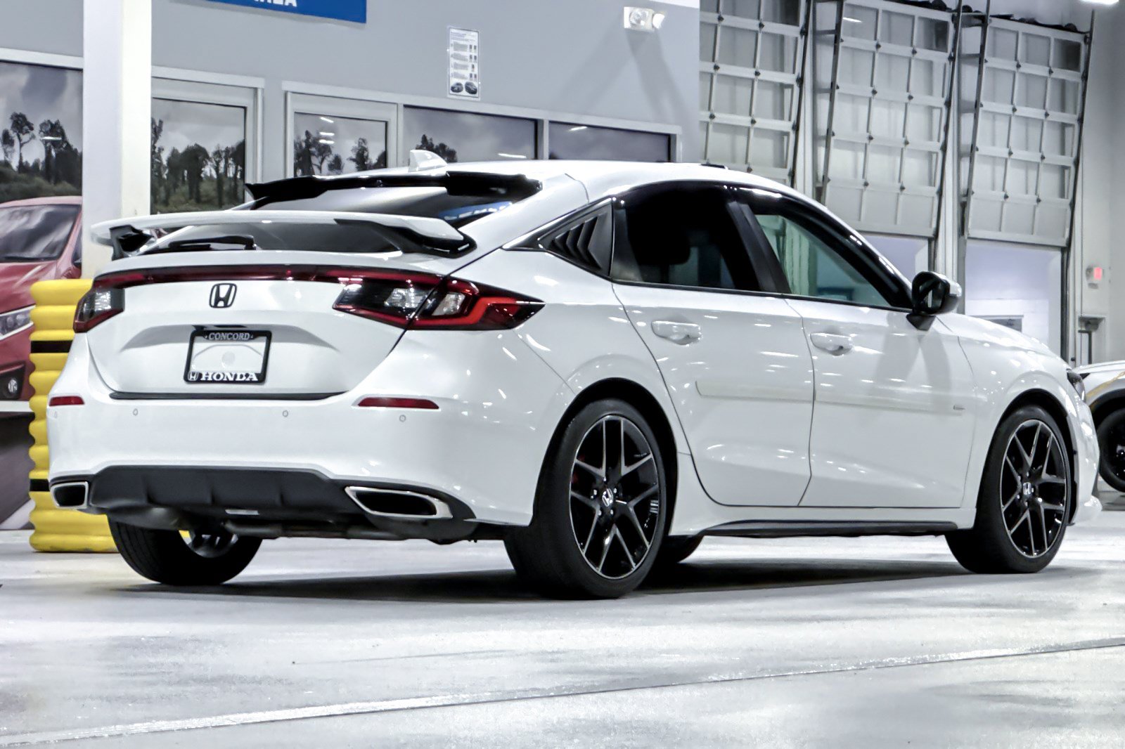 Used 2024 Honda Civic Sport Touring image 9