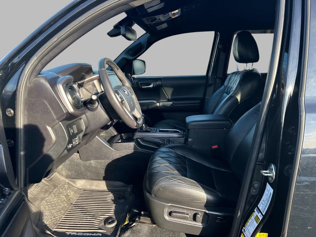 Used 2020 Toyota Tacoma TRD Off-Road image 13