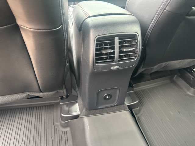 Used 2024 Ford Escape ST-Line w/ Tech Pack #1 AWD/4WD image 10