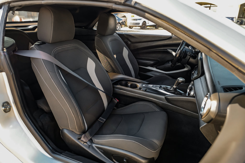 Used 2019 Chevrolet Camaro LT RWD image 26