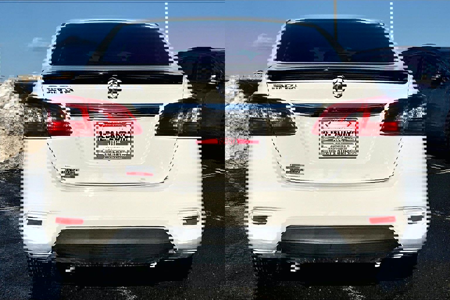 Used 2018 Nissan Sentra S w/ S Midnight Style Package image 4