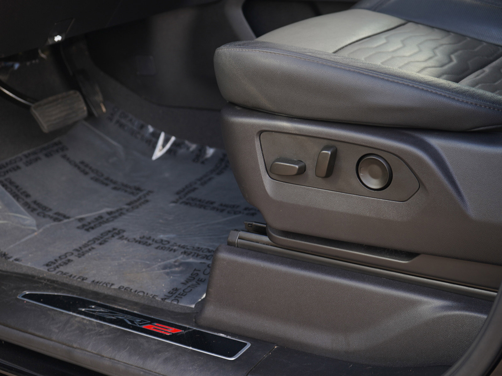 Used 2024 Chevrolet Silverado 2500 ZR2 w/ Technology Package image 28