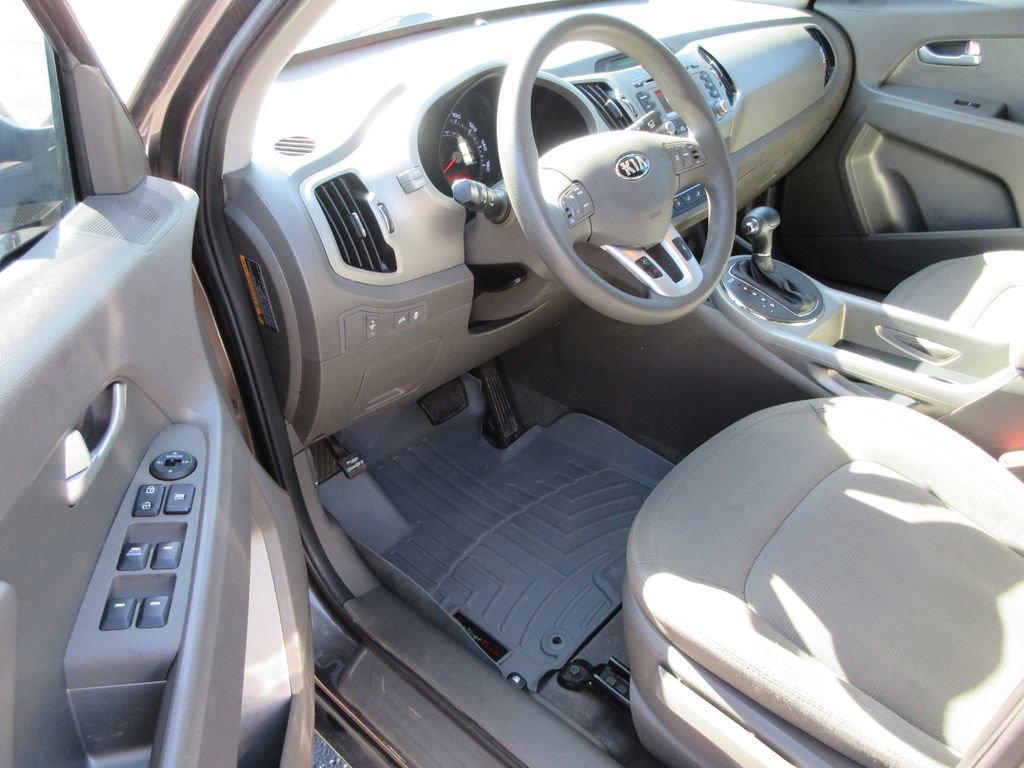 Used 2013 Kia Sportage LX image 11