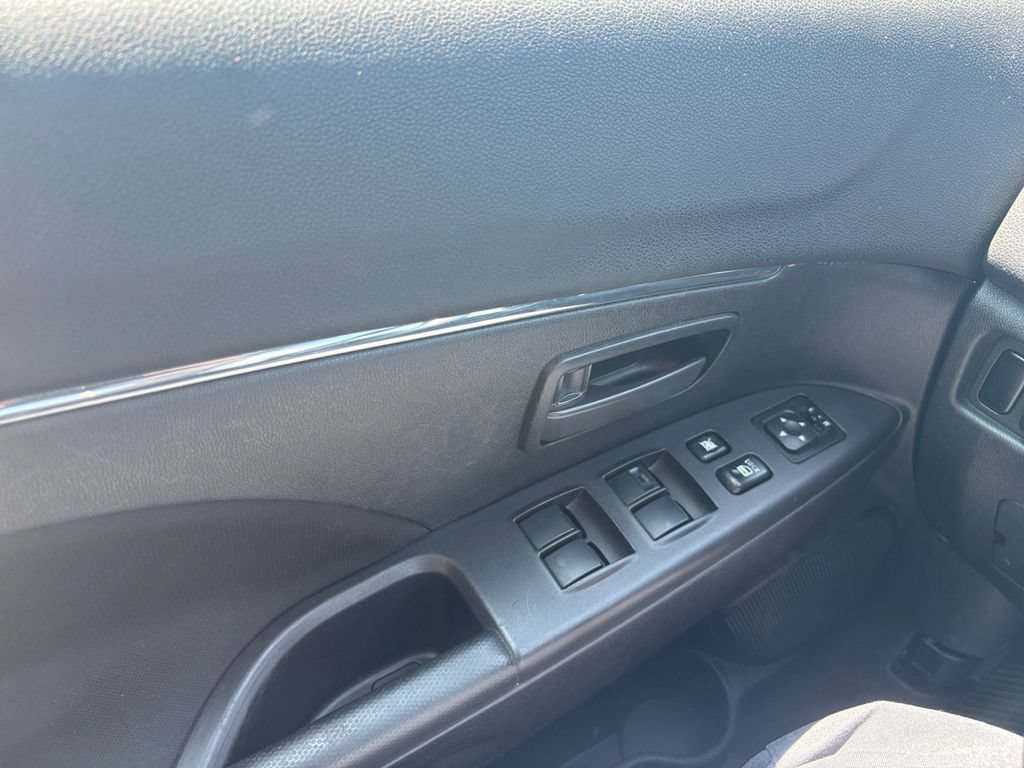 Used 2015 Mitsubishi Outlander Sport ES AWD/4WD image 14