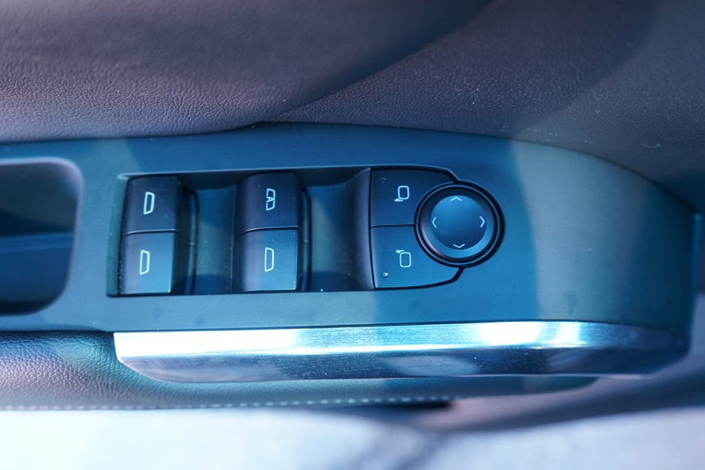 Used 2025 Chevrolet Traverse LT FWD image 29