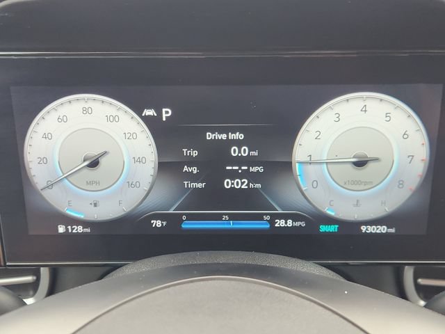 Used 2022 Hyundai Elantra Limited FWD image 7