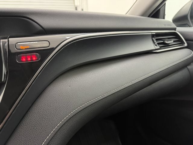 Used 2022 Toyota Camry SE FWD image 22
