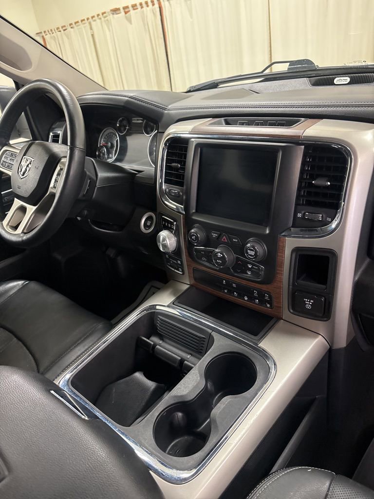 Used 2018 RAM 1500 Laramie w/ Convenience Group AWD/4WD image 26