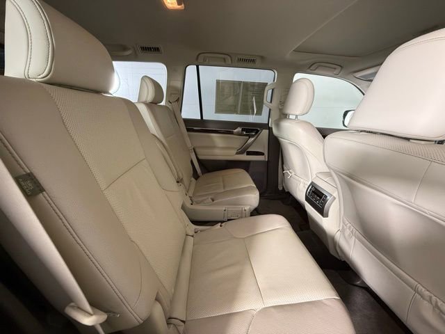 Used 2018 Lexus GX 460 Premium AWD/4WD image 34