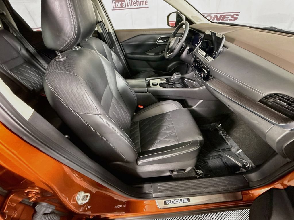 Certified 2021 Nissan Rogue Platinum AWD/4WD image 32