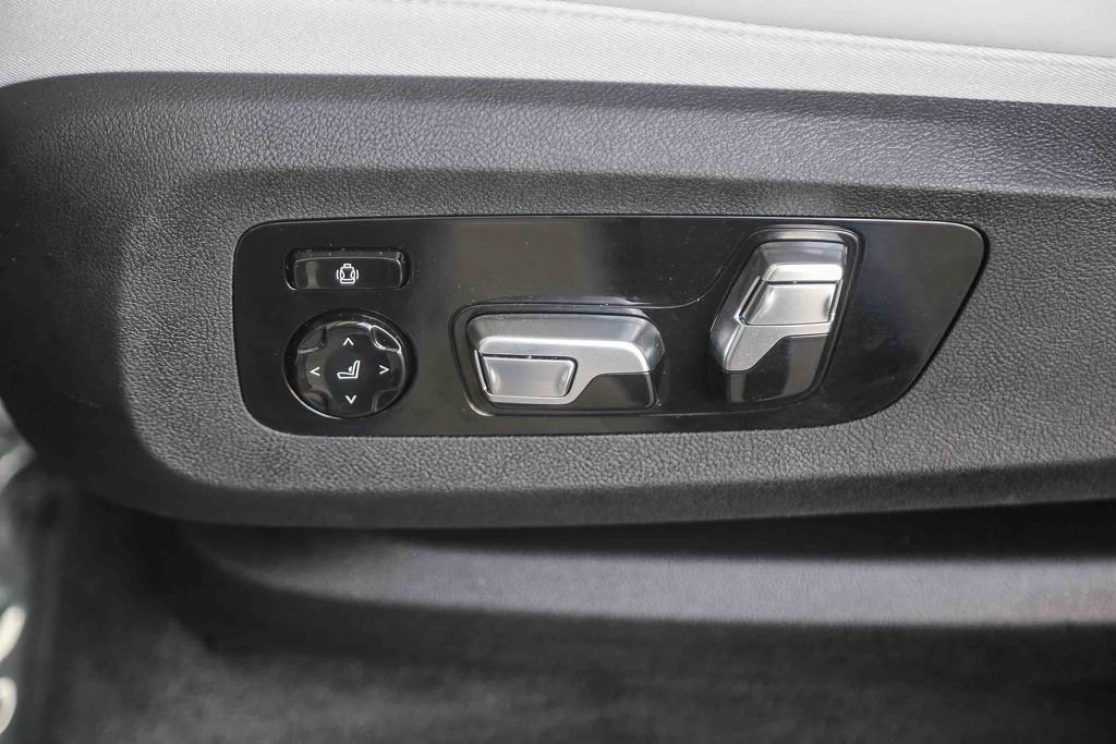 Used 2026 BMW XM Label Red AWD/4WD image 18