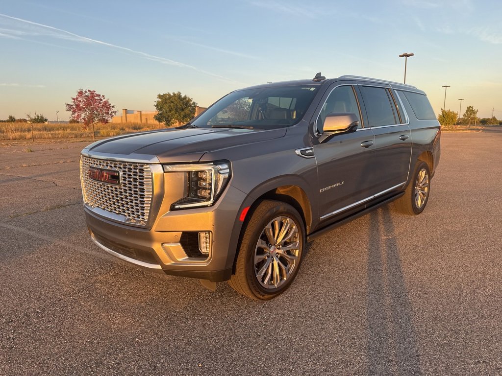 Used 2021 GMC Yukon XL Denali w/ Denali Premium Package
