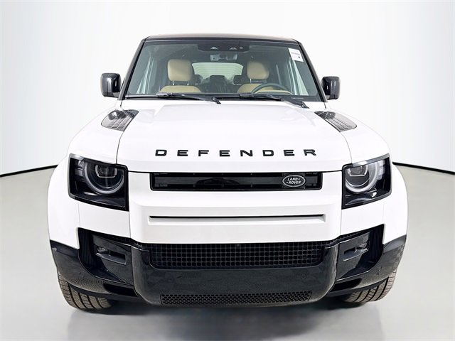 New 2026 Land Rover Defender 130 X-Dynamic SE image 2