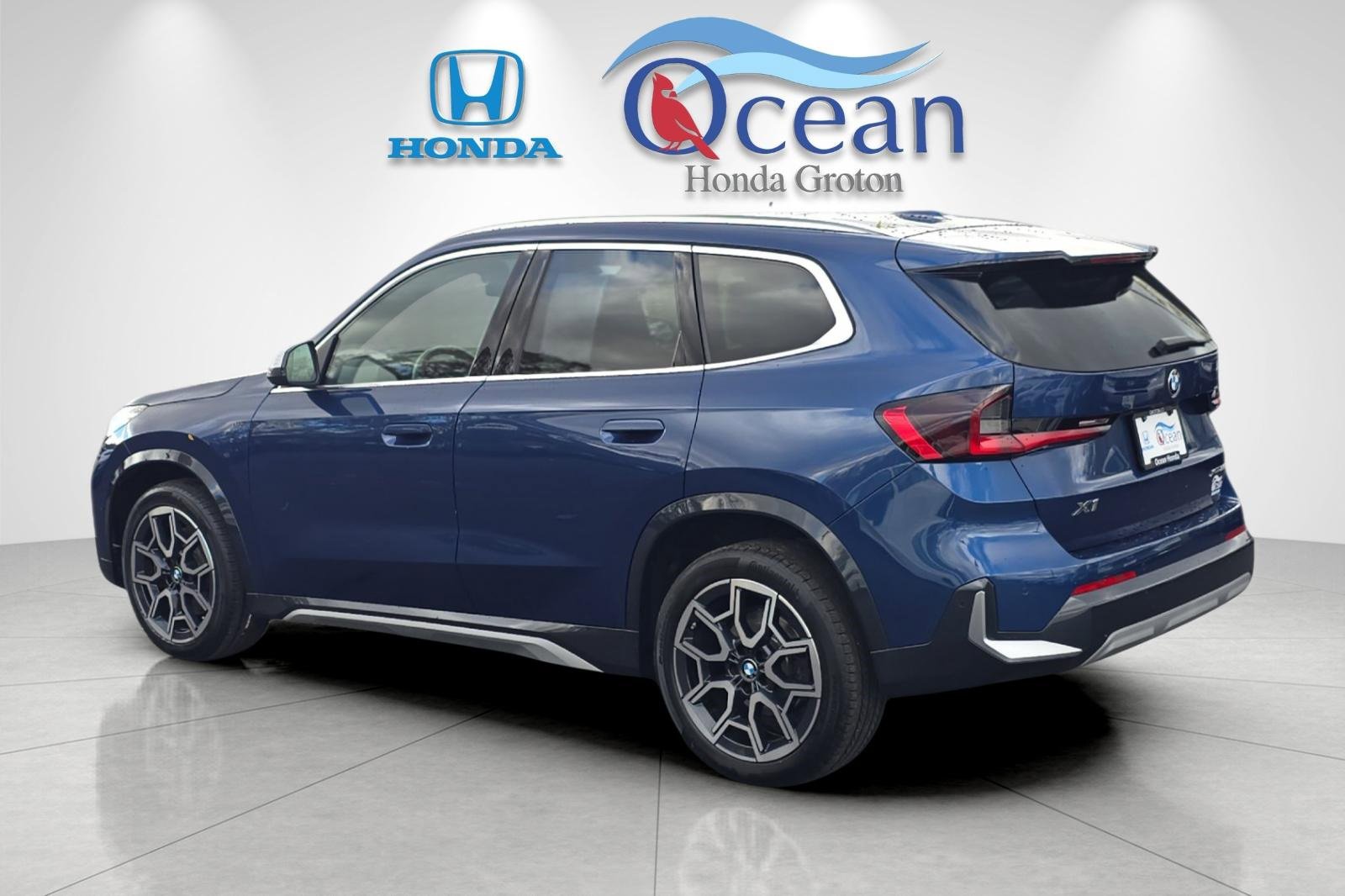 Used 2024 BMW X1 xDrive28i w/ Premium Package image 5