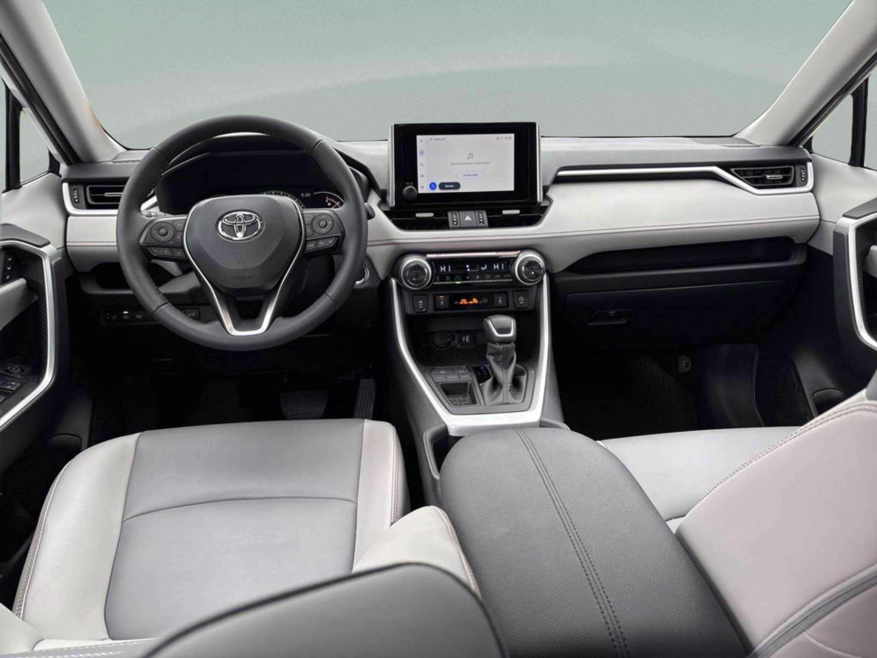 Used 2025 Toyota RAV4 XLE Premium FWD image 9