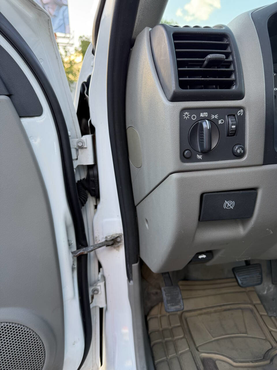 Used 2006 Chevrolet Colorado W/T image 8