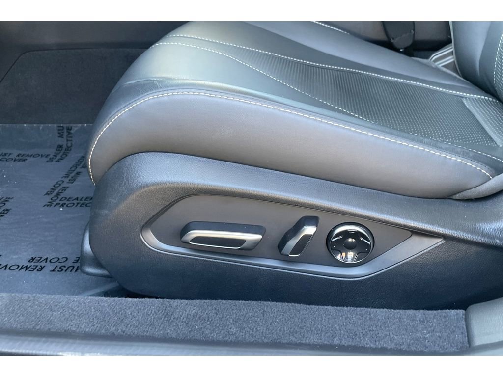 Certified 2025 Acura TLX w/ Technology Package image 12