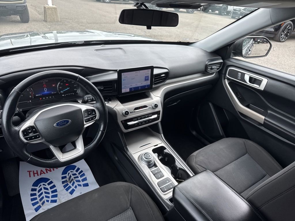 Used 2023 Ford Explorer XLT RWD image 18