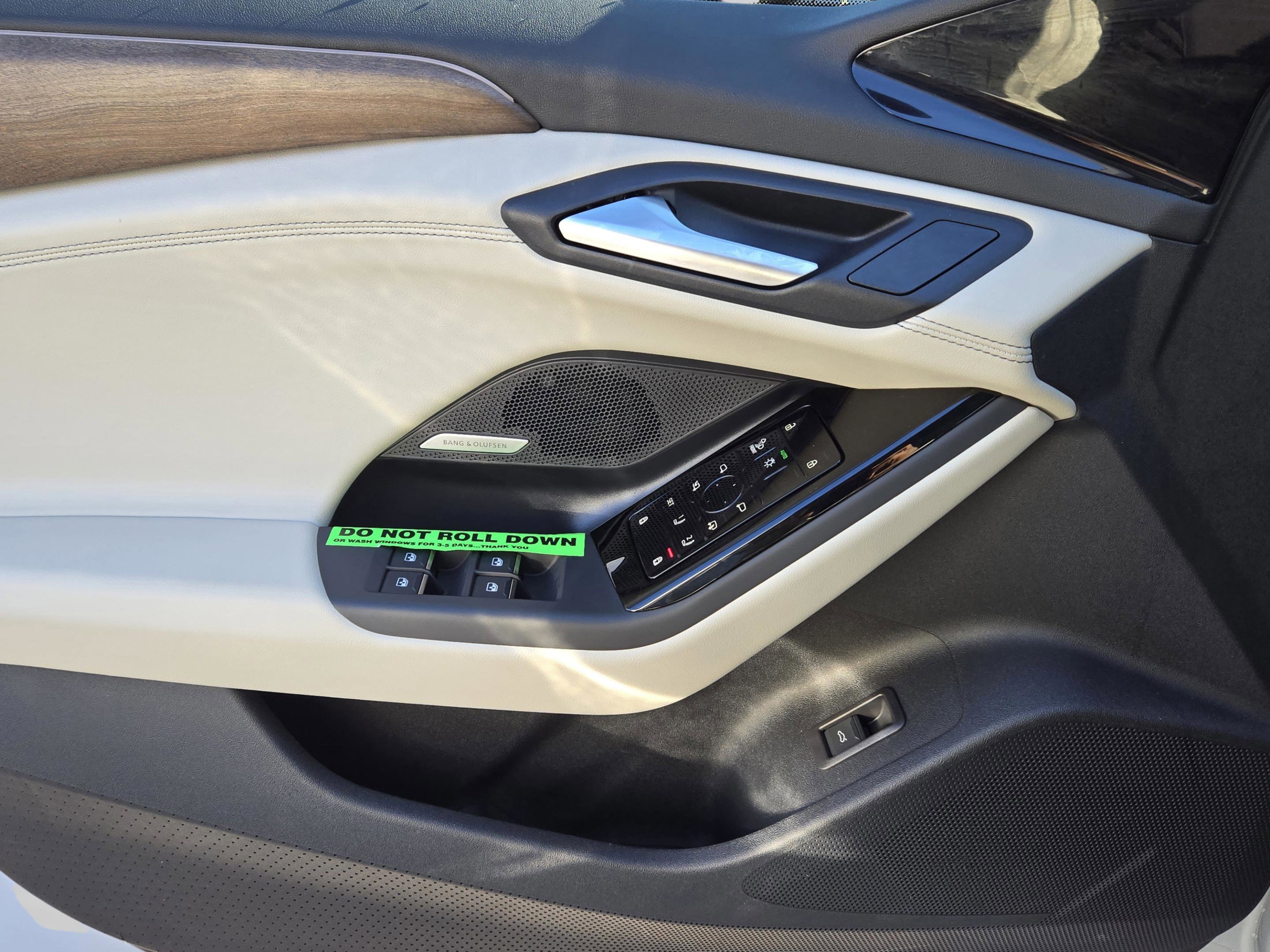 New 2025 Audi A6 e-tron Premium Plus w/ Premium Plus image 33