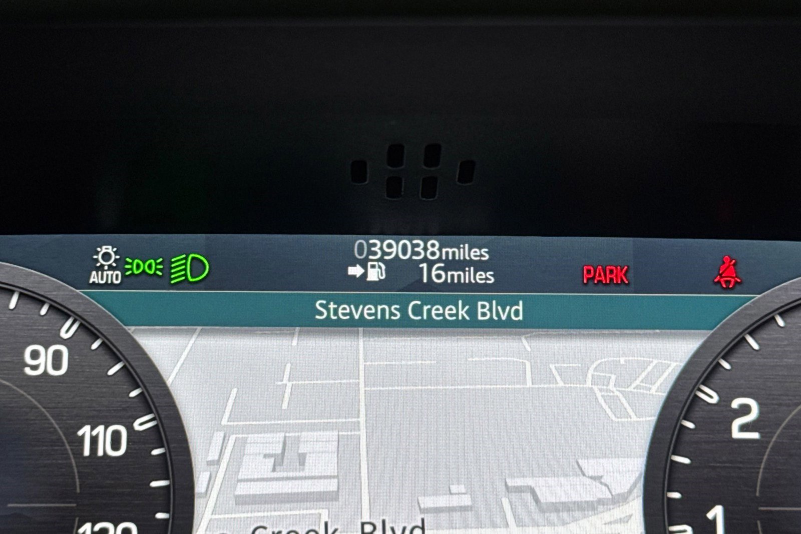 Used 2021 Land Rover Defender 110 X-Dynamic HSE image 33