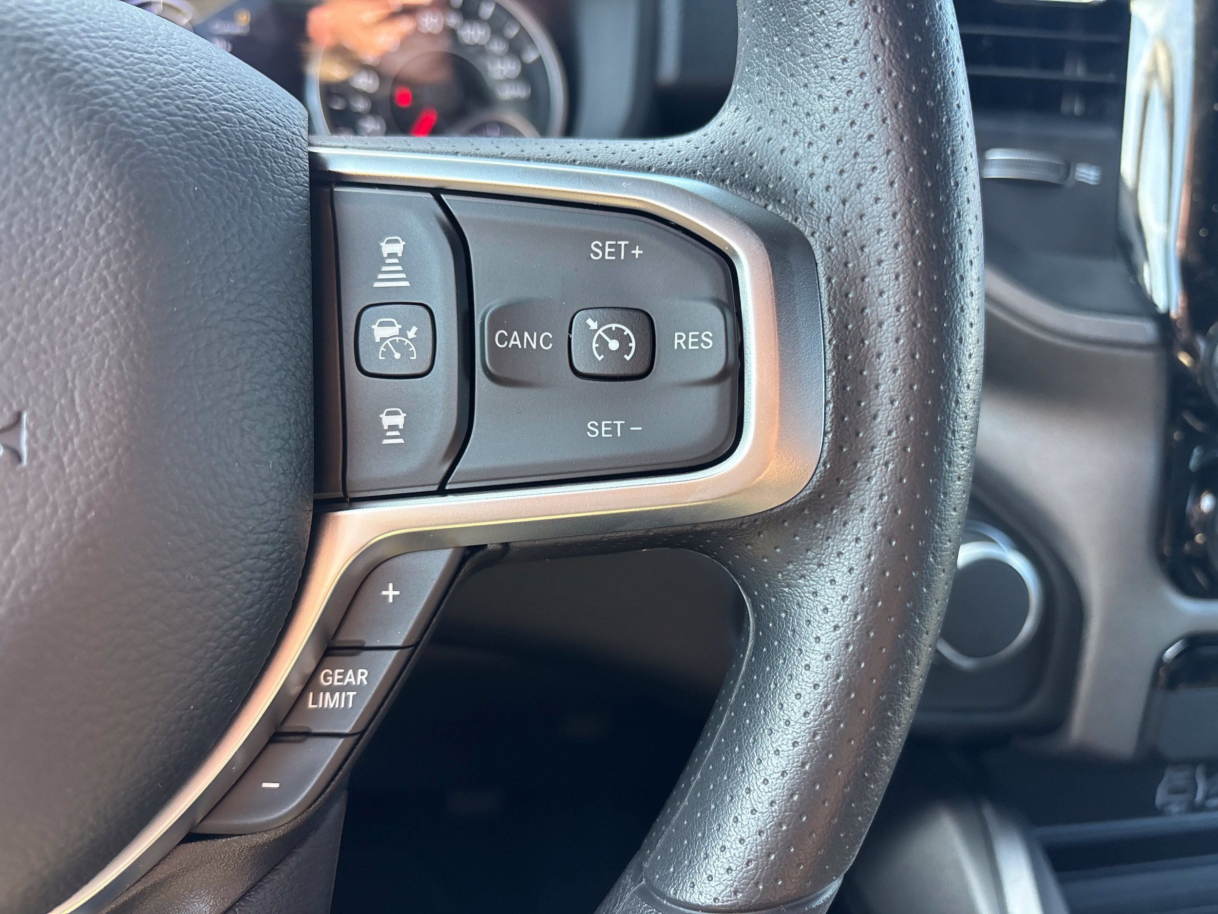 New 2027 RAM 1500 Express AWD/4WD image 14