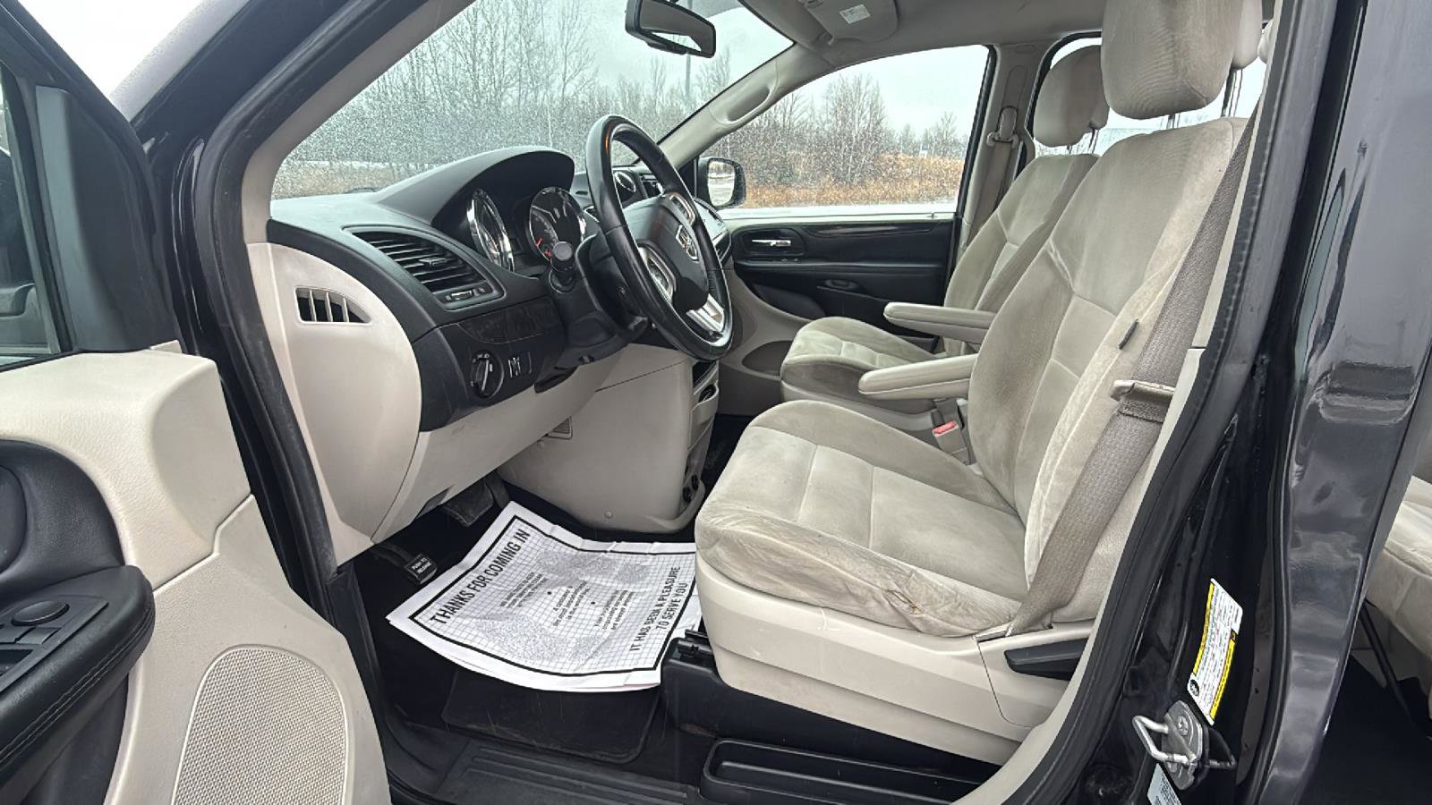 Used 2015 Dodge Grand Caravan American Value Package w/ UConnect Hands-Free Group image 26