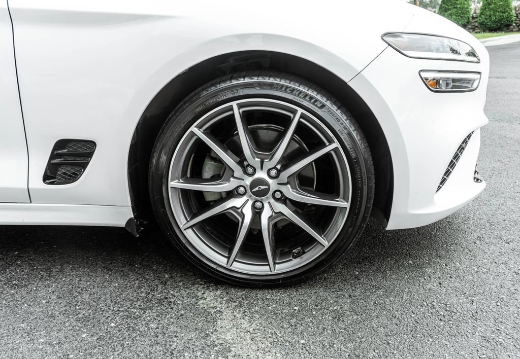 Used 2022 Genesis G70 2.0T w/ Prestige Package AWD/4WD image 4
