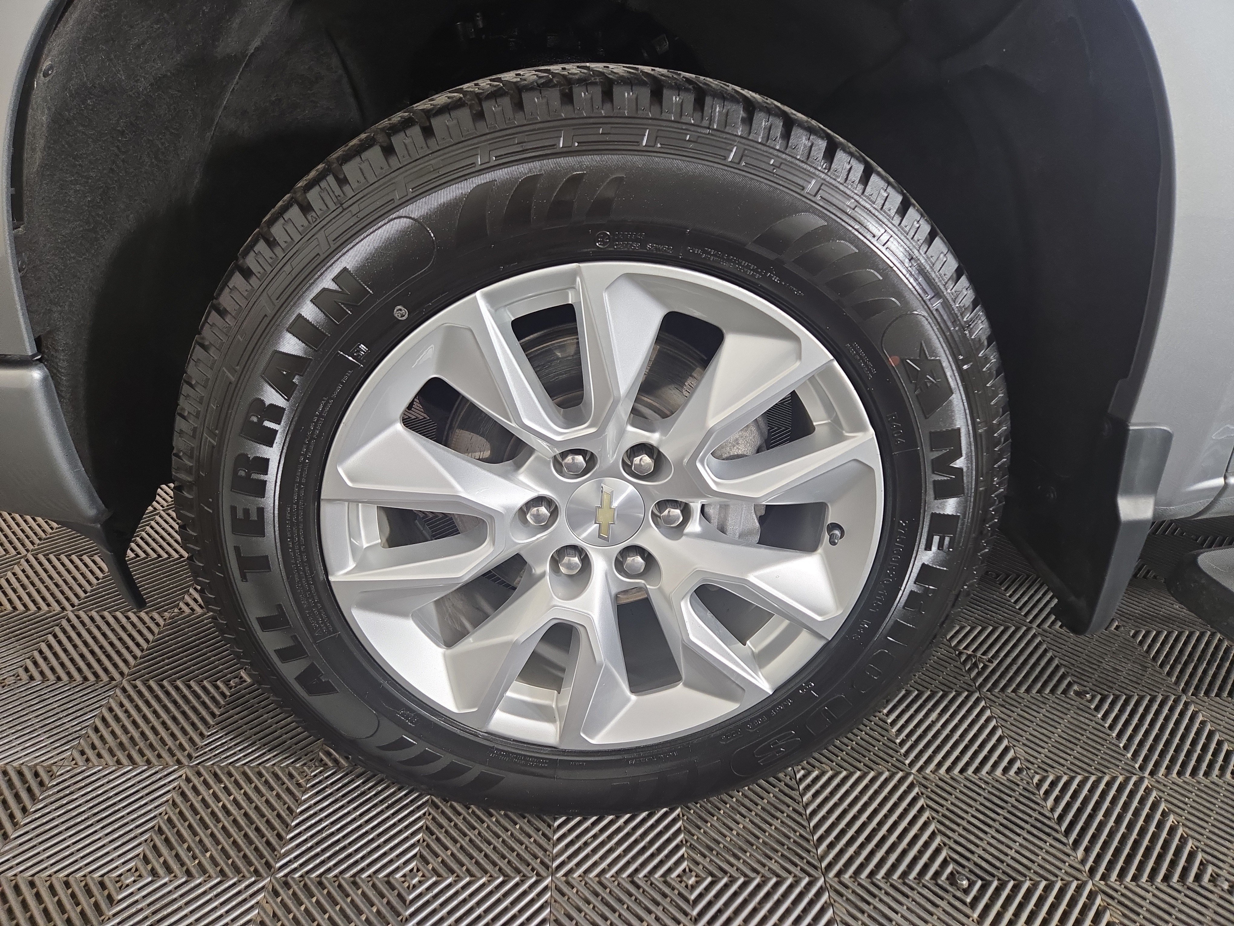 Certified 2024 Chevrolet Silverado 1500 Custom AWD/4WD image 33