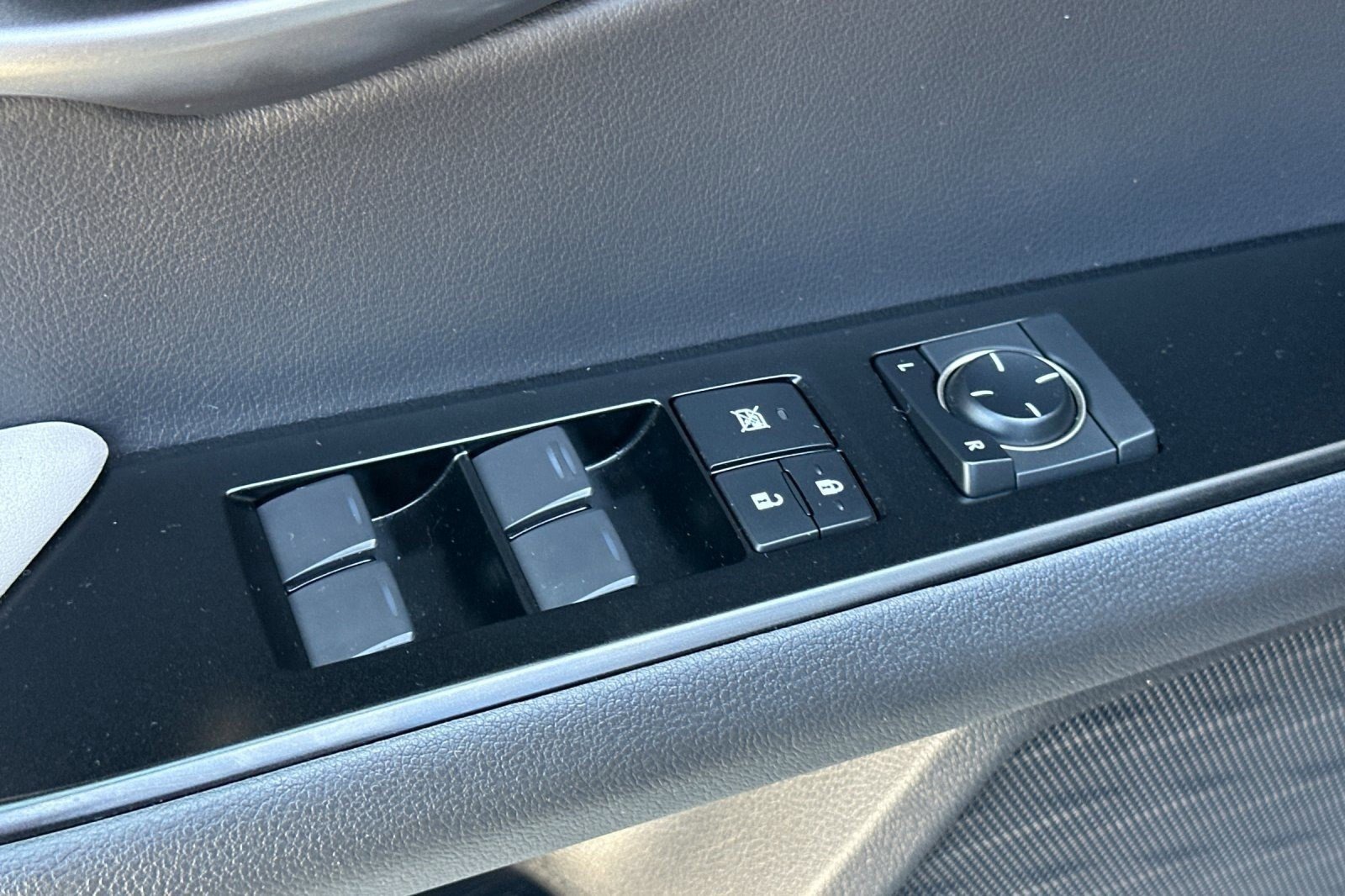 Certified 2023 Lexus UX 250h F Sport w/ Accessory Package (A2) image 14