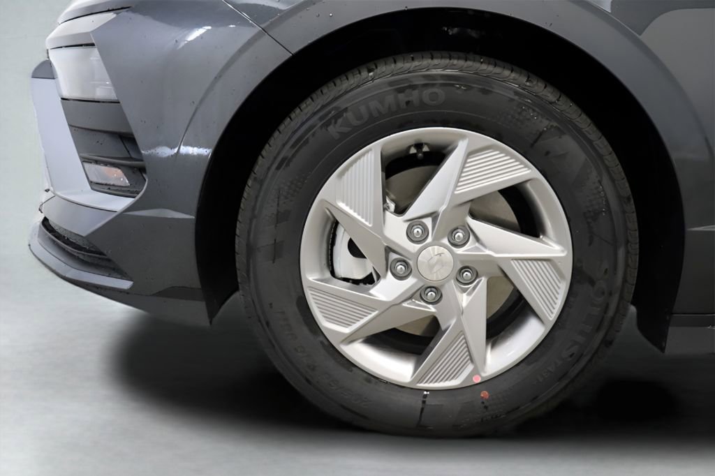 Certified 2025 Hyundai Sonata SE image 3