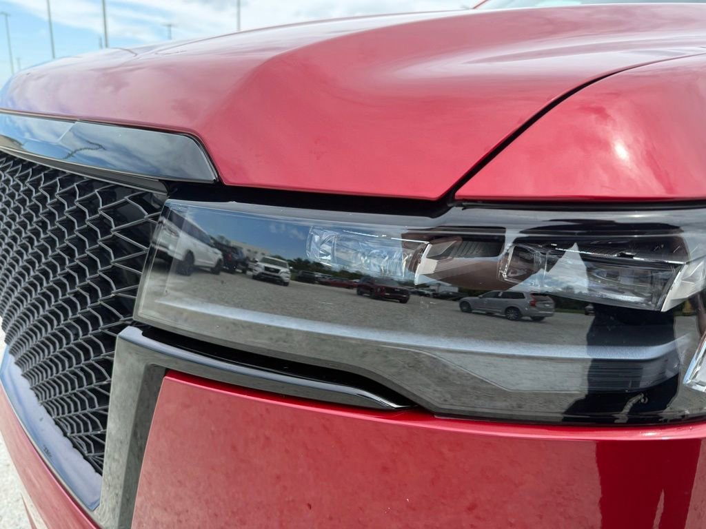 Certified 2024 Cadillac Escalade ESV Sport w/ LPO, ONYX Package image 9