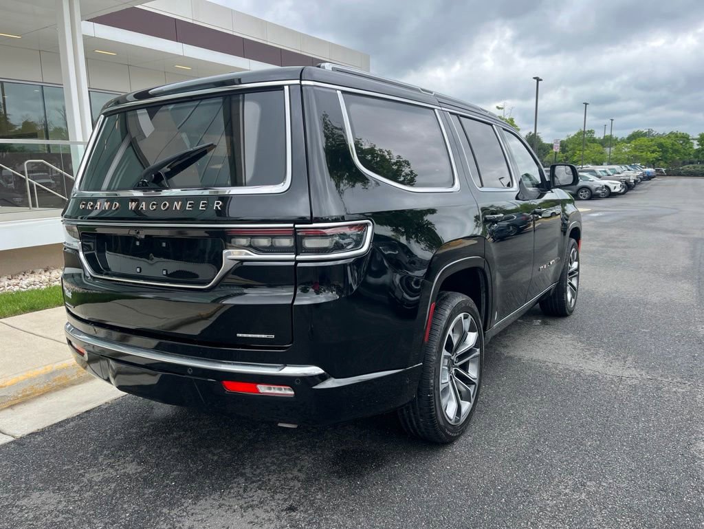 Used 2022 Jeep Grand Wagoneer Series III AWD/4WD image 8