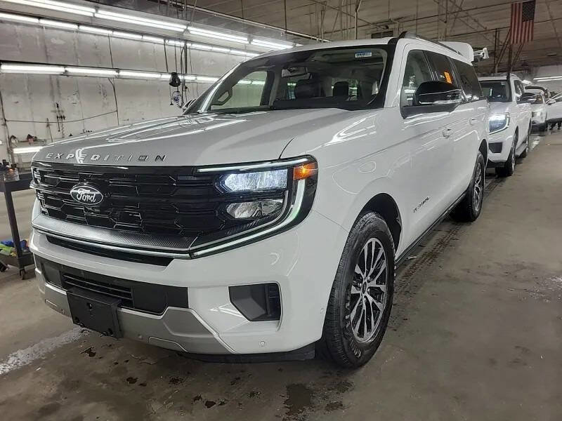 Used 2025 Ford Expedition Max Platinum AWD/4WD image 5