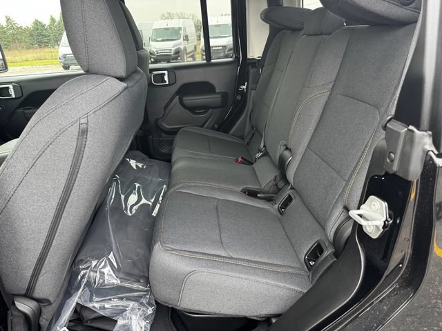 New 2026 Jeep Gladiator Sport AWD/4WD image 19