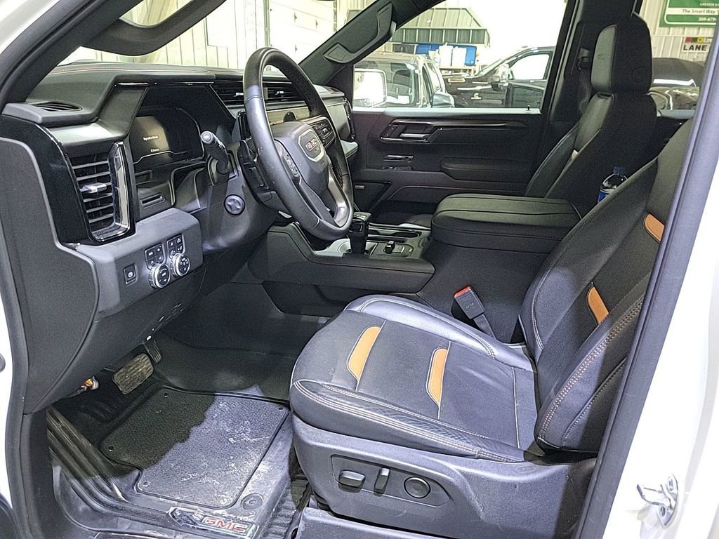Used 2025 GMC Sierra 1500 AT4 AWD/4WD image 7