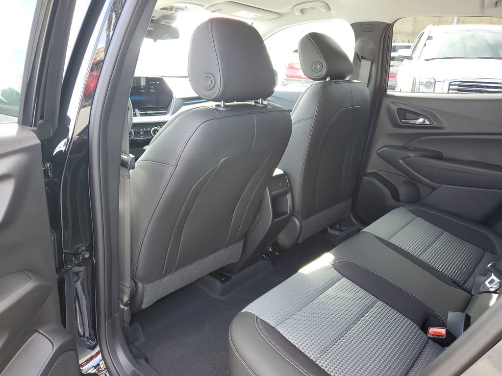 New 2026 Chevrolet Trax LT image 14