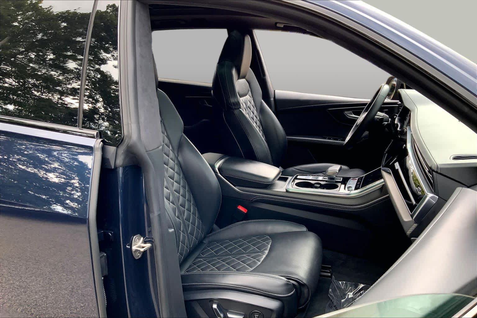 Used 2024 Audi SQ8 Prestige w/ Prestige Package AWD/4WD image 8