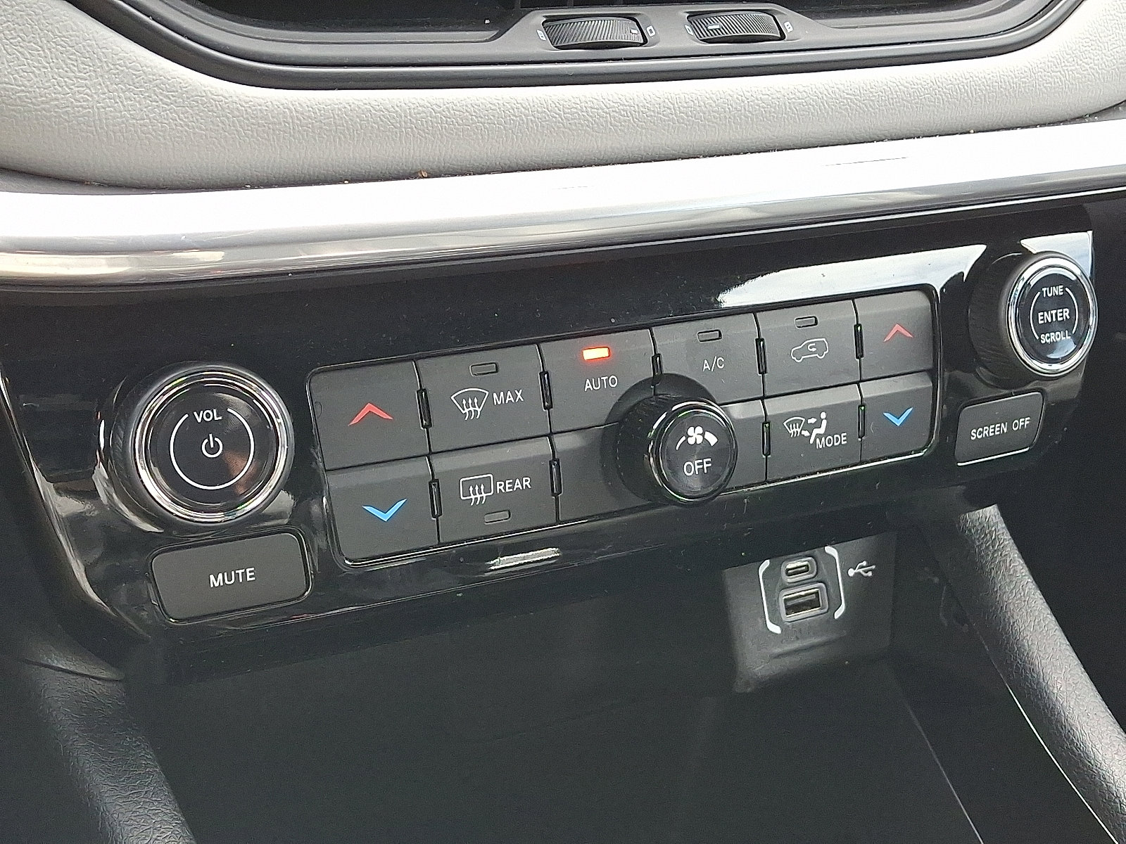 Certified 2024 Jeep Compass Limited image 16