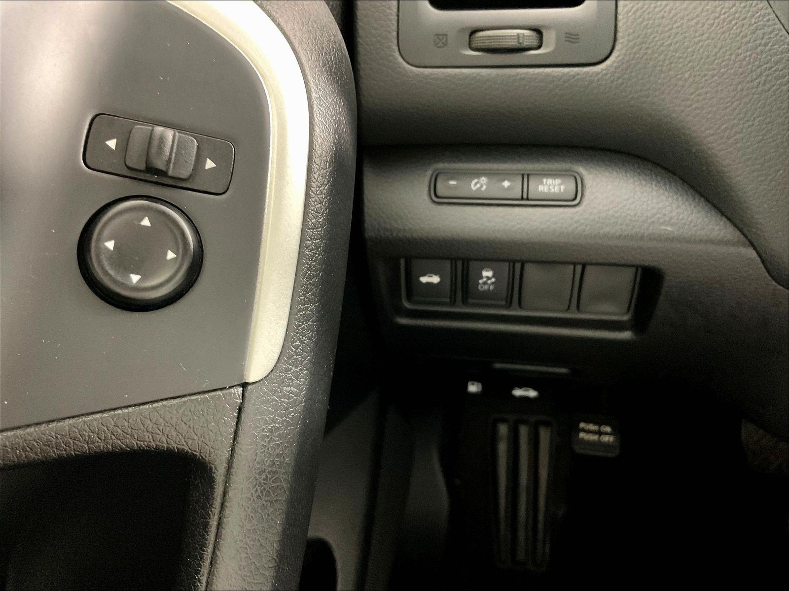 Used 2018 Nissan Altima 2.5 SR FWD image 15