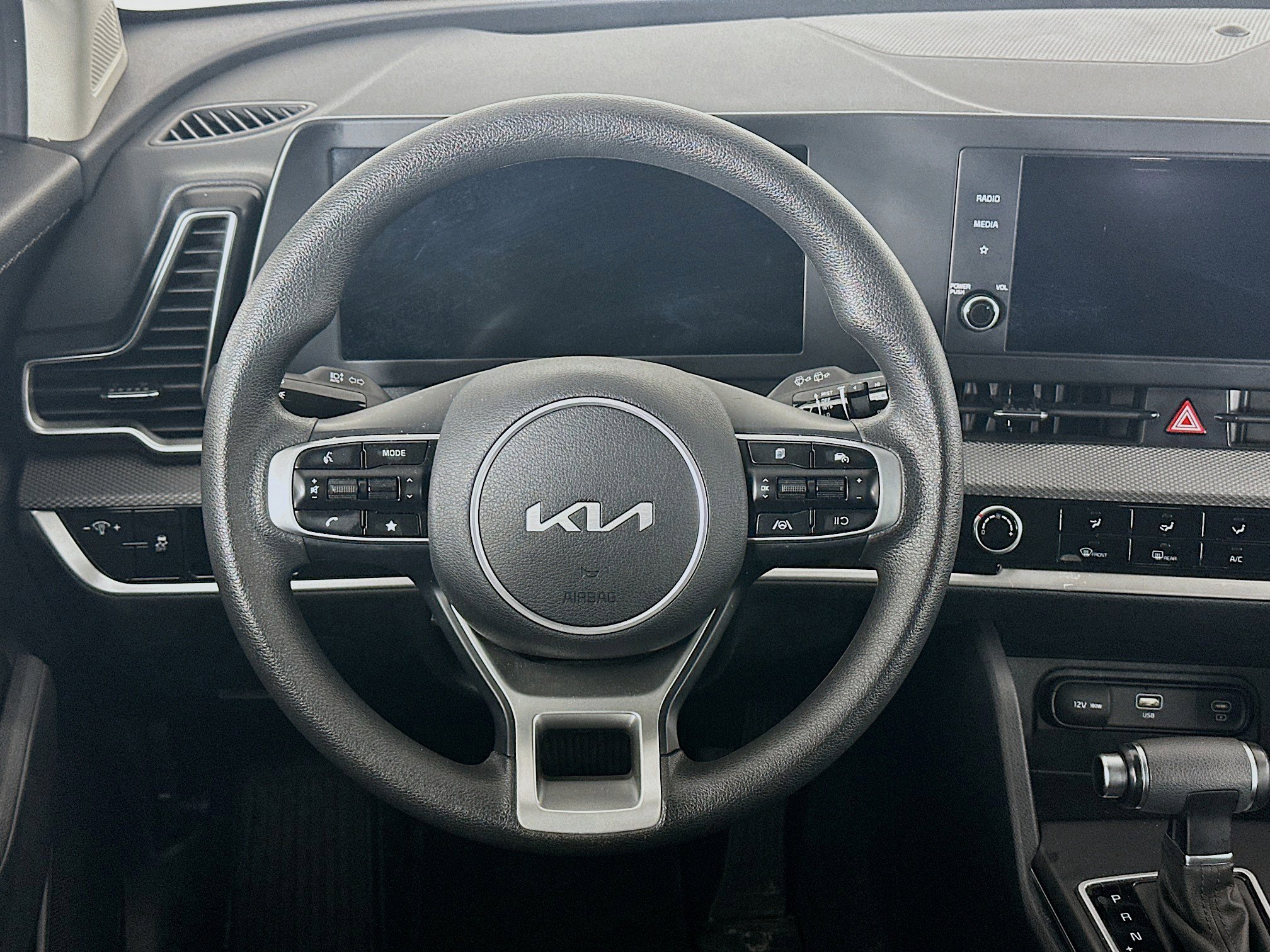 Used 2025 Kia Sportage LX image 18